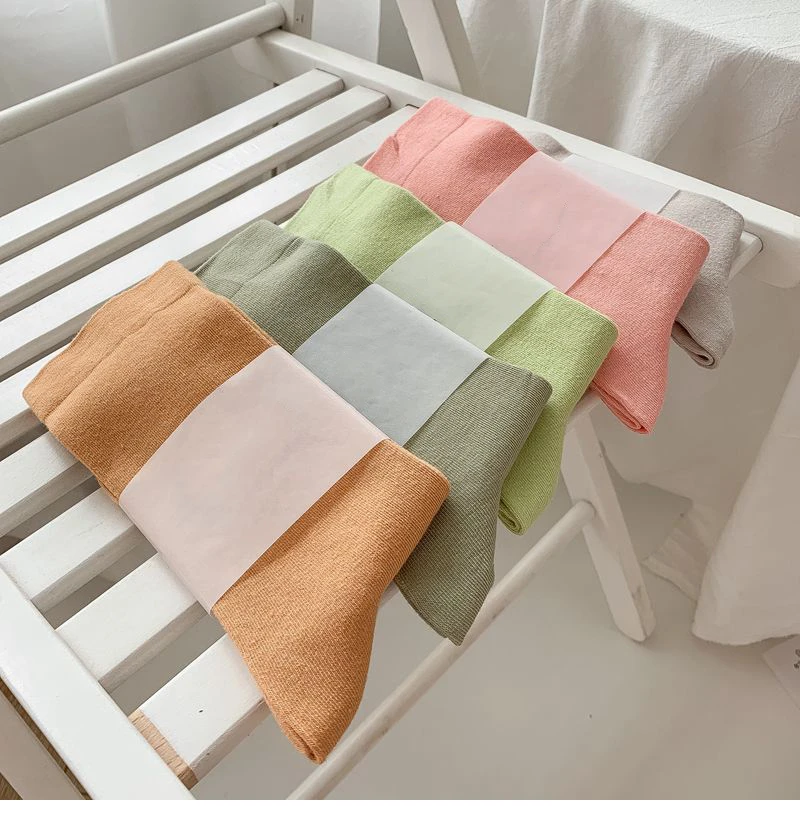 Frauen Socken Neue Mode Candy Farbe Weiche Lange Socken Mädchen Nette Korea Stil Atmungsaktive Casual Baumwolle Socken Weibliche Plain Komfort – Detail 3