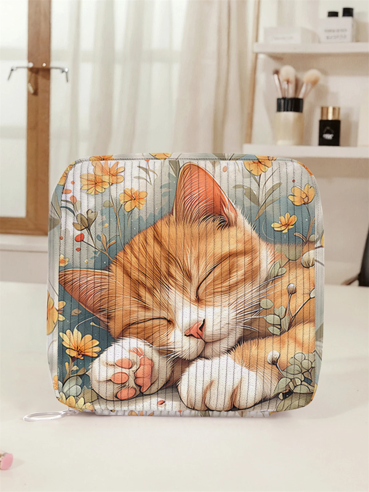 Cartoon cat pattern printed sanitary napkin storage bag, women's lightweight tissue bag, sanitary tissue bag