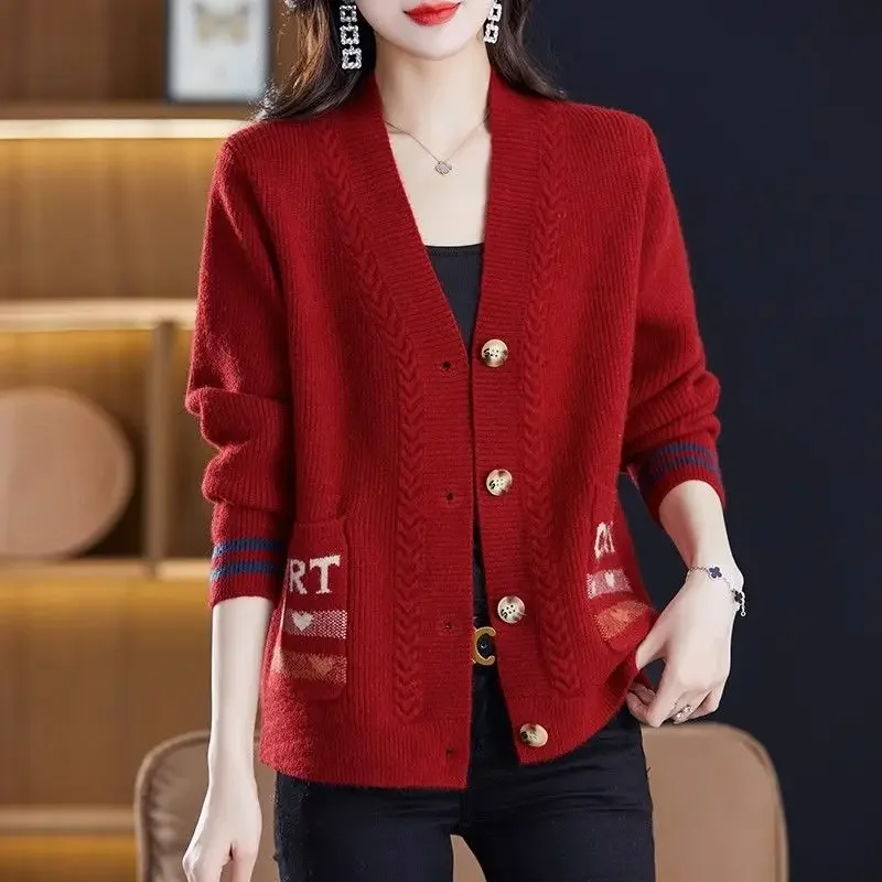 

Женский свитер с пуговицами, вязаный красный кардиган с V-образным вырезом, дизайнерский вязаный крючком свитер, новая коллекция 2023