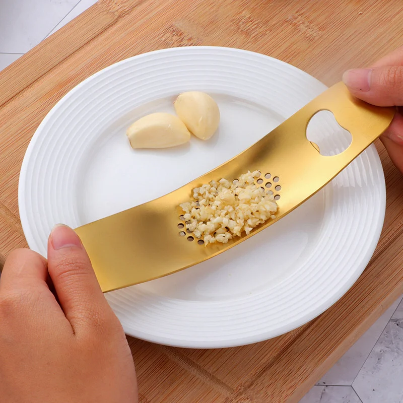 

Household Garlic Press Multifunctional Color Stainless Steel Bottle Opener Kitchen Garlic Press Convenience Gadget Can Opener