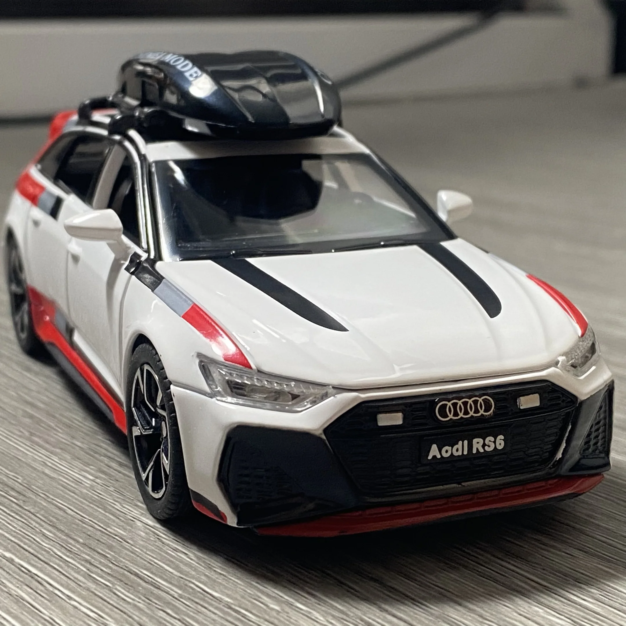1:32 AUDI RS6 Avant GT Wagon Diecast Model Car w/ Sound Light Pull
