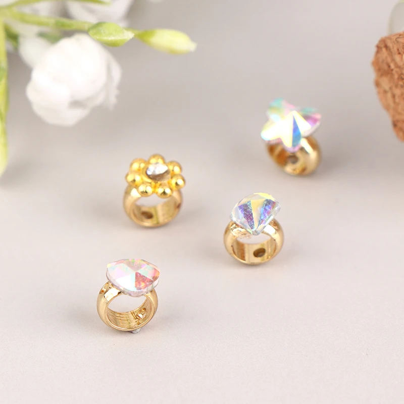 

1:6 Scale Dollhouse Miniature Crystal Big Diamond Ring Heart/Sun Flower/Butterfly Shape Ring Jewelry Model for Doll Accessories