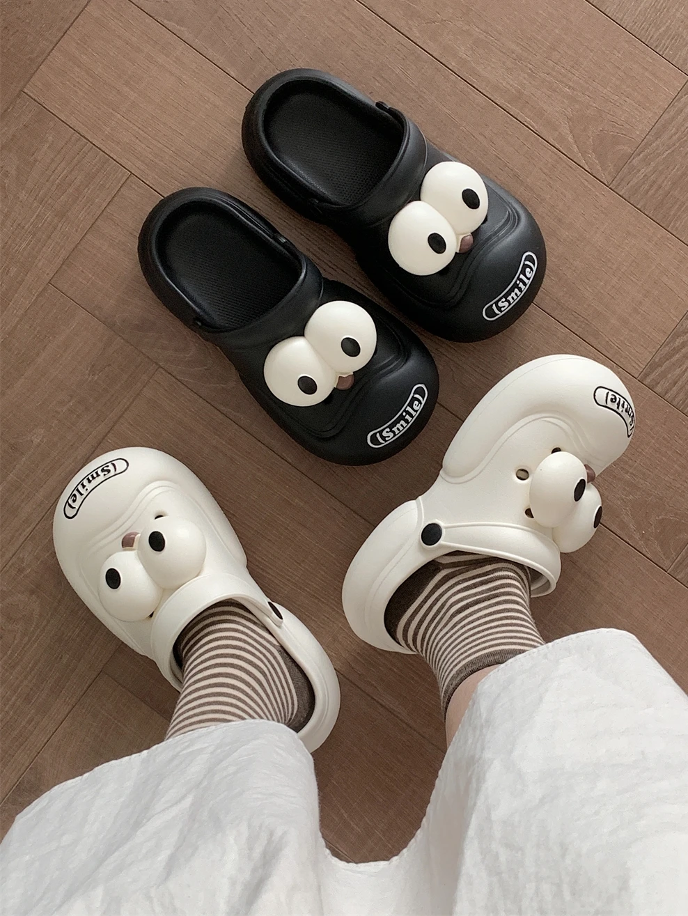 

Cute Couple With Big Eyes Beach Sandals And Slippers 2024 Summer EVA Street Fashion Hole Shoes For Men And Women