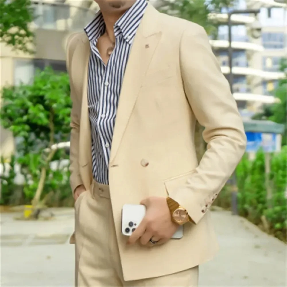 Рисунок 4 - Мужские костюмы цвета шампанского