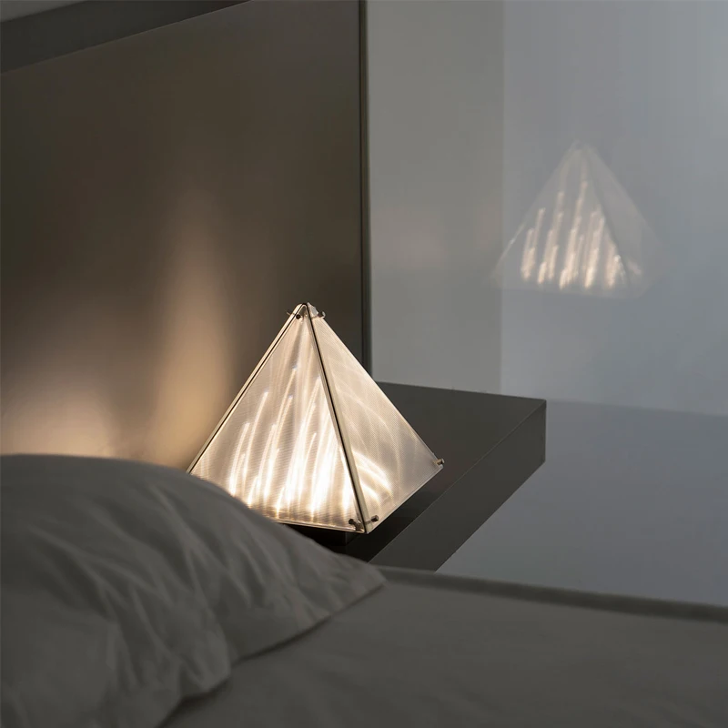 

Italy and Slightly Luxury Bedside Table Lamp Simple Exhibition Hall Decoration Design Sense Artistic Living Room Wall L