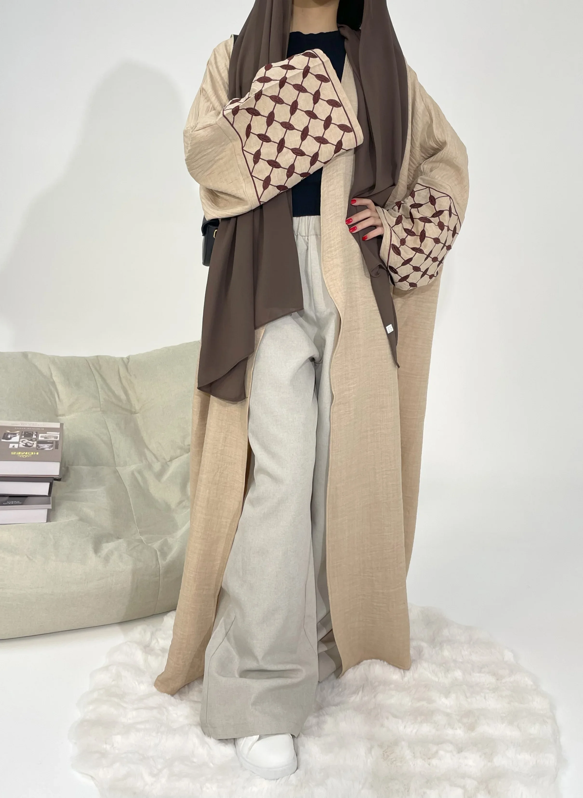 شال عباية كلاسيكي بلون سادة أنيق كاجوال ومتواضع وب...