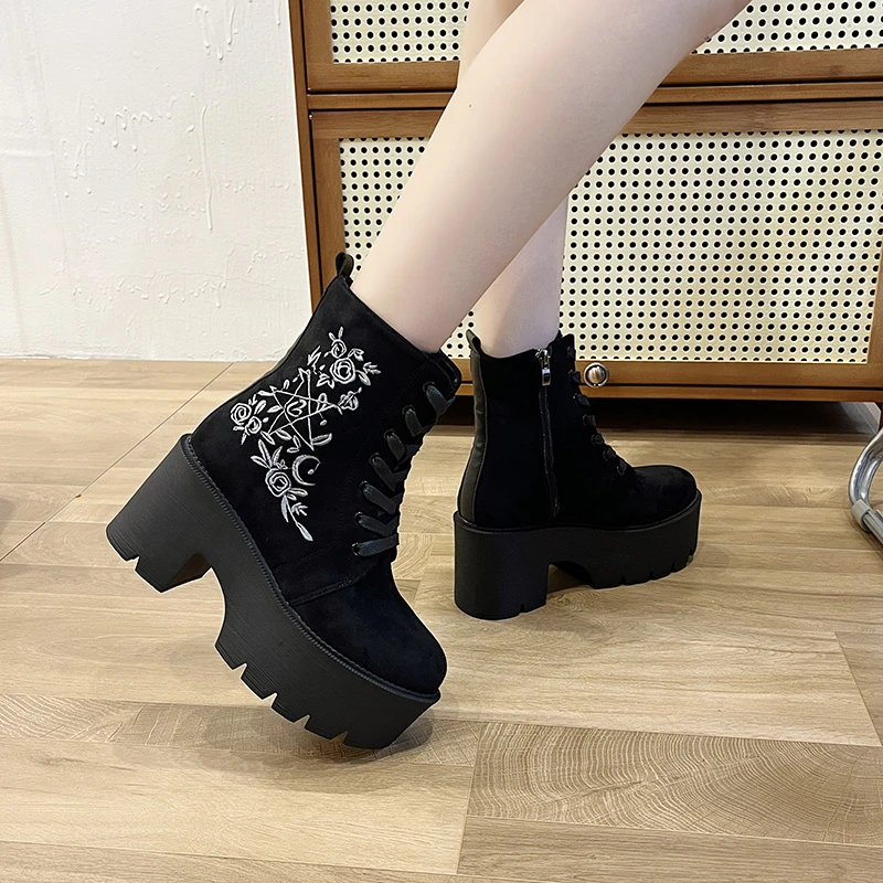 Fashion Embroidery Women's Boots 2023 New Chunky Heel Platform Suede Leather Women Shoes Large Size Winter Black High Heel Shoes