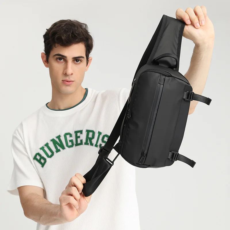 New Small Chest Bag for Men's Leisure Lightweight Sports Chest Bag Simple and Cool One Shoulder Crossbody Bag