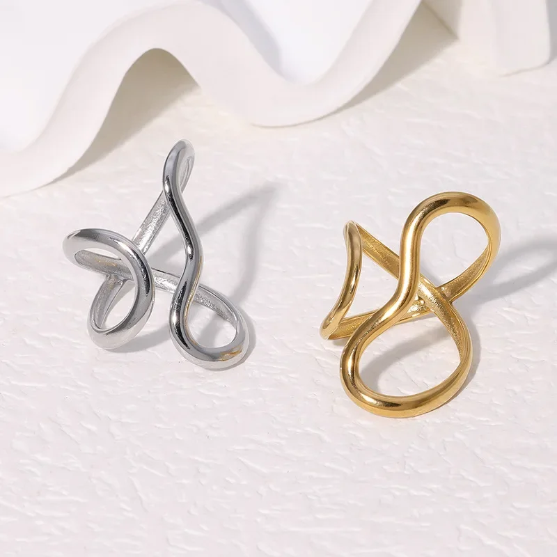 Elegant Gold Stainless Steel Rings - Stylish Personalized Jewelry Gifts