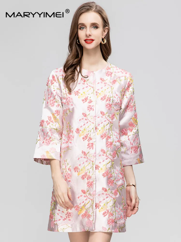 

MARYYIMEI High End Exquisite Nail Bead Jacquard 2023 Spring Autumn Women's Holiday 3/4 Sleeved Covered Button Coat