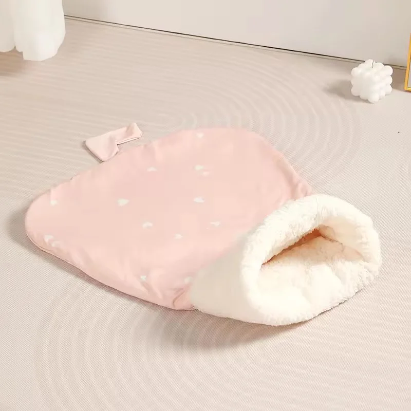 Cozy Cat Bed Winter Warm Sleeping Bag Semi Enclosed Pet Nest For Cats Four Seasons Universal Soft Plush Pet Bed Pad Sb4F22633C01A4B07981008Df8F9Bef26X