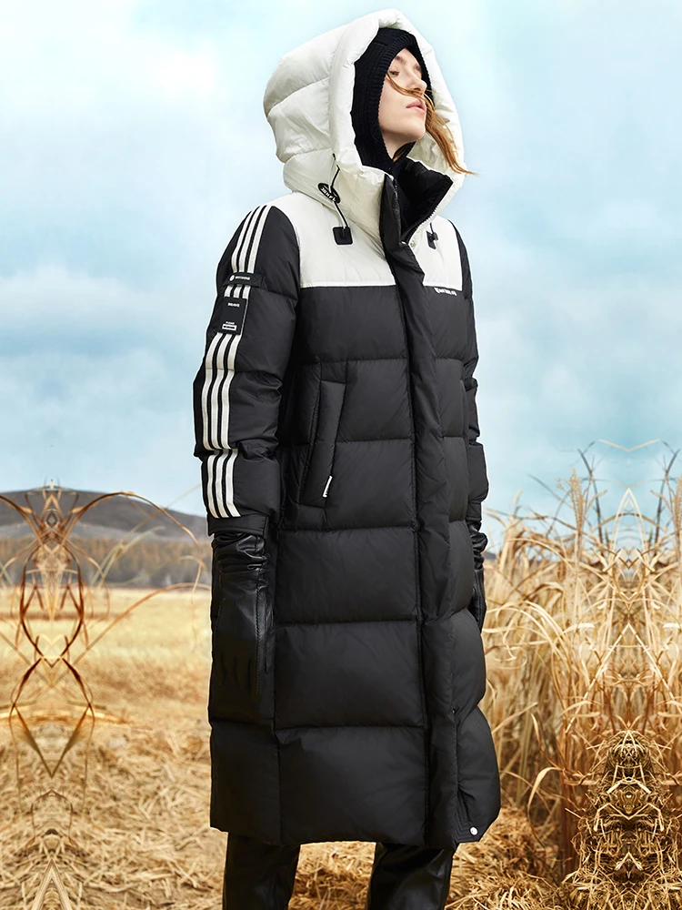 Женский зимний пуховик с капюшоном