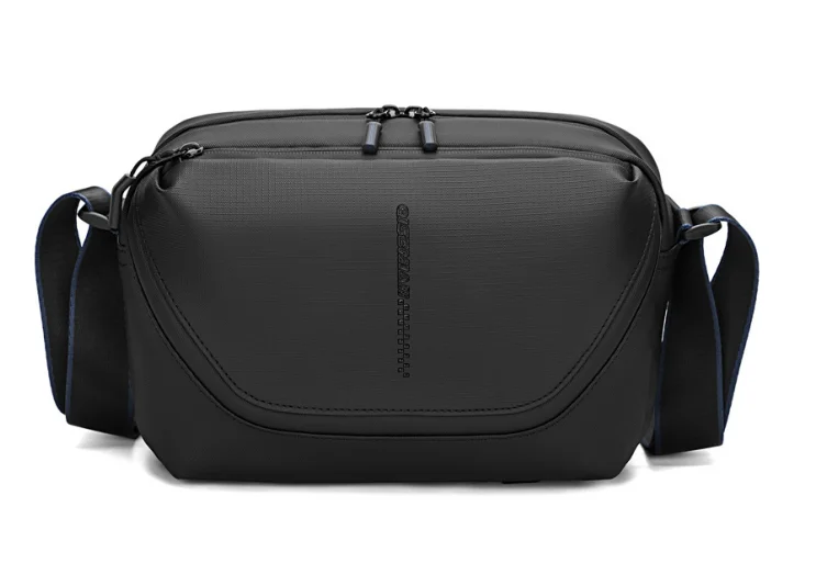 fb0038-Black