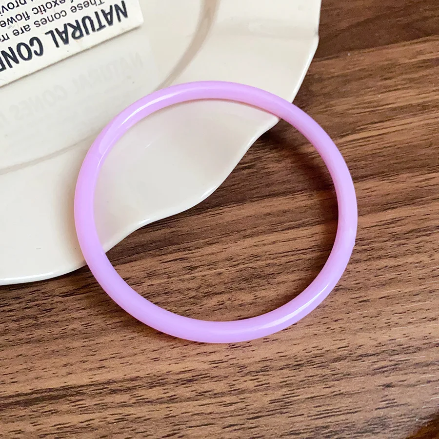 Sleek Resin Acrylic Jade-Style Women's Fashion Bangle Bracelet