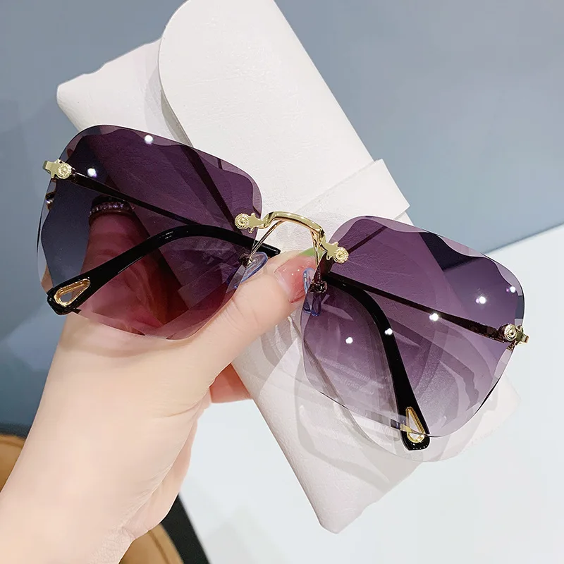 Square Women's Sunglasses Designer Rimless Gradient Lens Shades_voghion.com