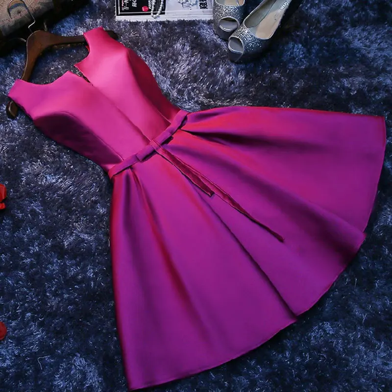 Cocktail Dress Evening Dresses Simple Satin Short Cocktail Dresses Bridal Banquet Gowns Womens Party Formal Dress Homecoming Dress Lace Up Bridesmaid Dresses