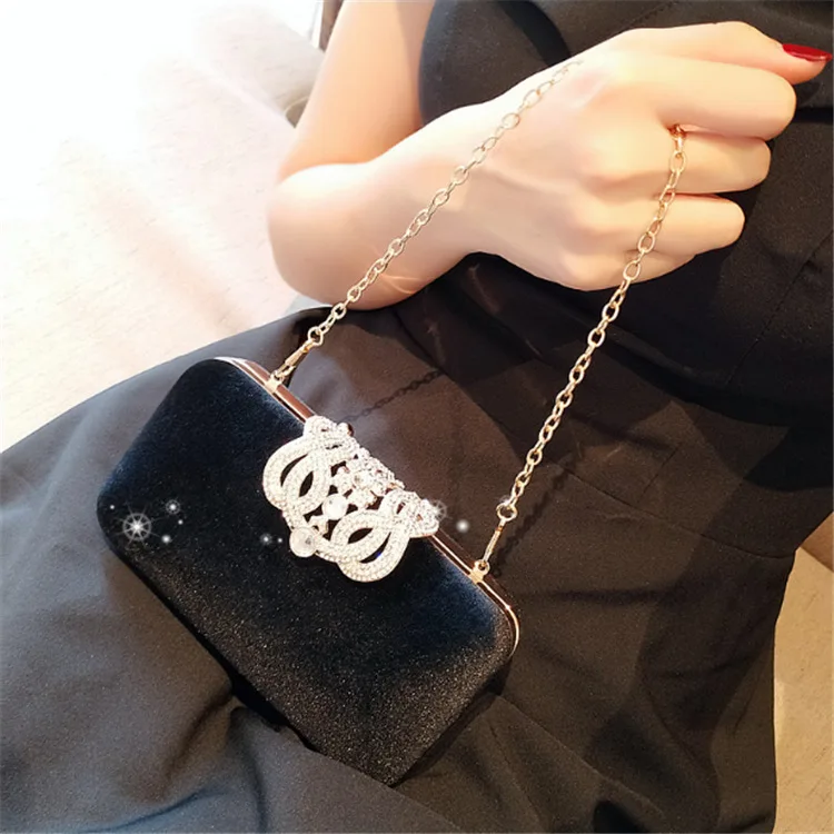 Autumn Winter Velvet Ladies Evening Bags Retro Fashion Black Red Clutches Small Handbags For Women Wedding Party Clutch Purses