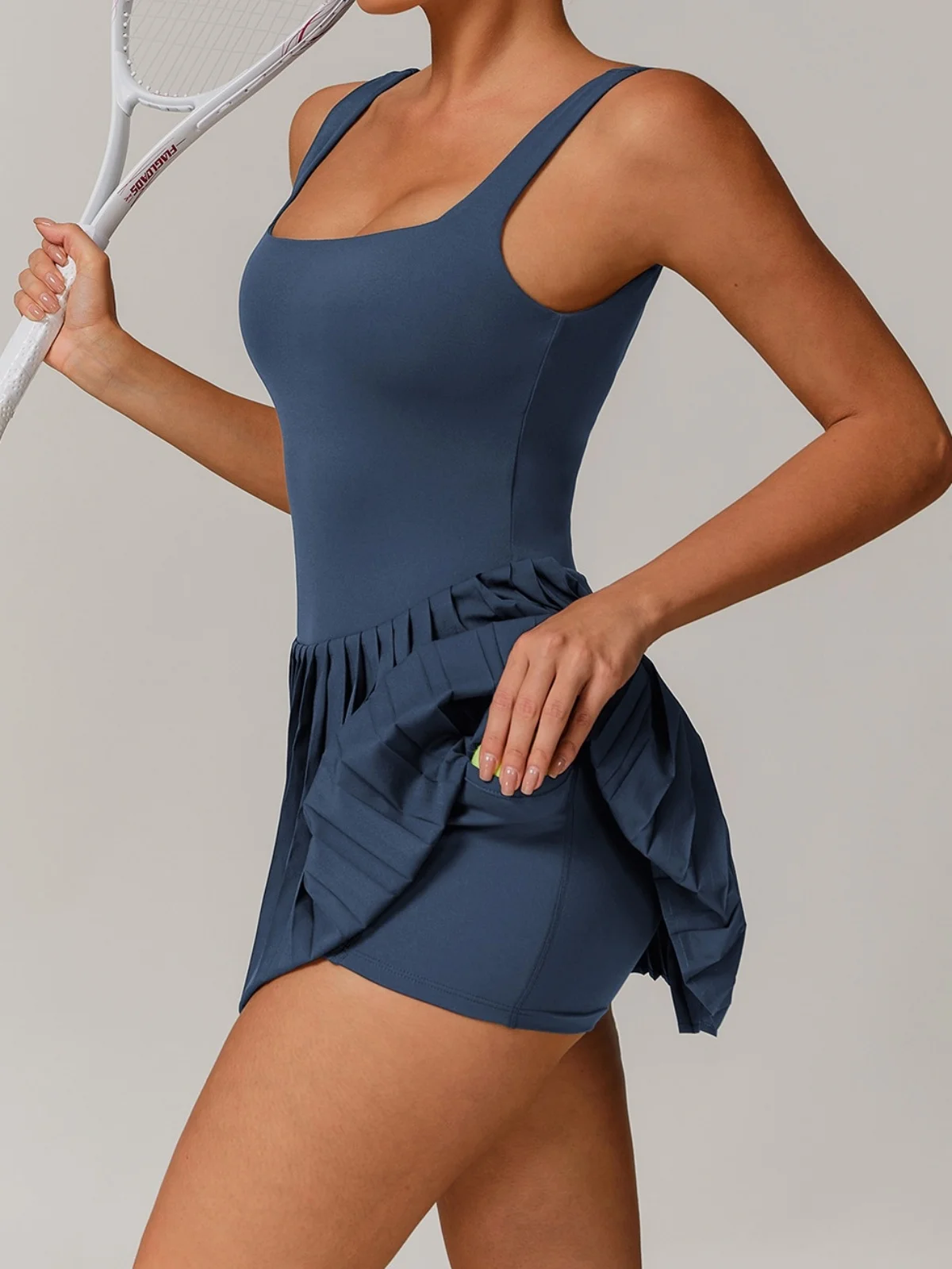 Fake Two Piece Tennis Dresses Women Sleeveless Soft High Stretchy Fitness Pocket Skorts Pleated Yoga Skirt with Chest Pads&Short