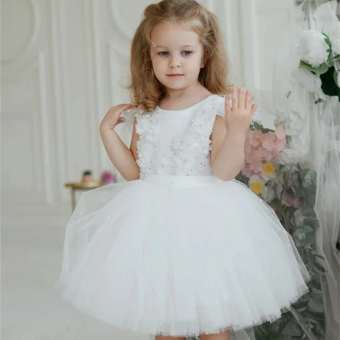 

Flower Girl Dresses White Satin White Pattern Appliques Short Sleeve For Wedding Birthday Party First Communion Gowns