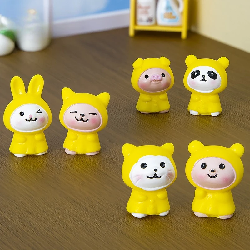 Decoration Crafts Adorable Raincoat Animal Mini Figurines Creative Resin Crafts for Home Office Desk Decor