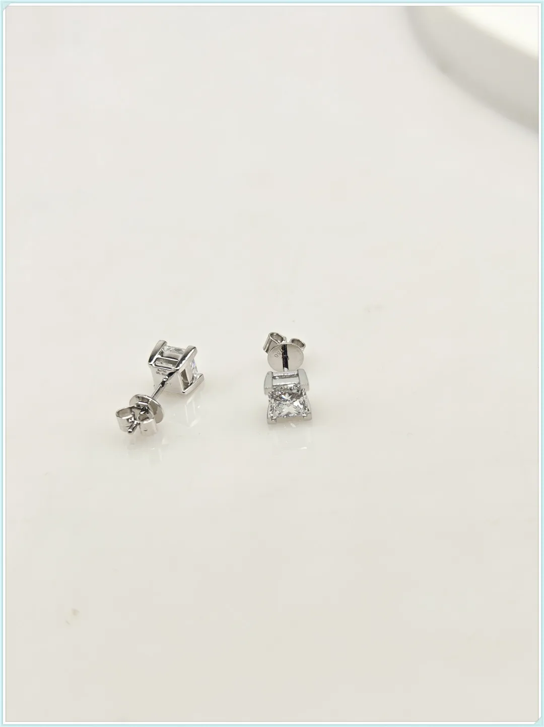 IGI Lab Grow Diamond 4-prong Princess Square Diamond earrings Square 18-karat gold fashion earrings buckle Lovers gift