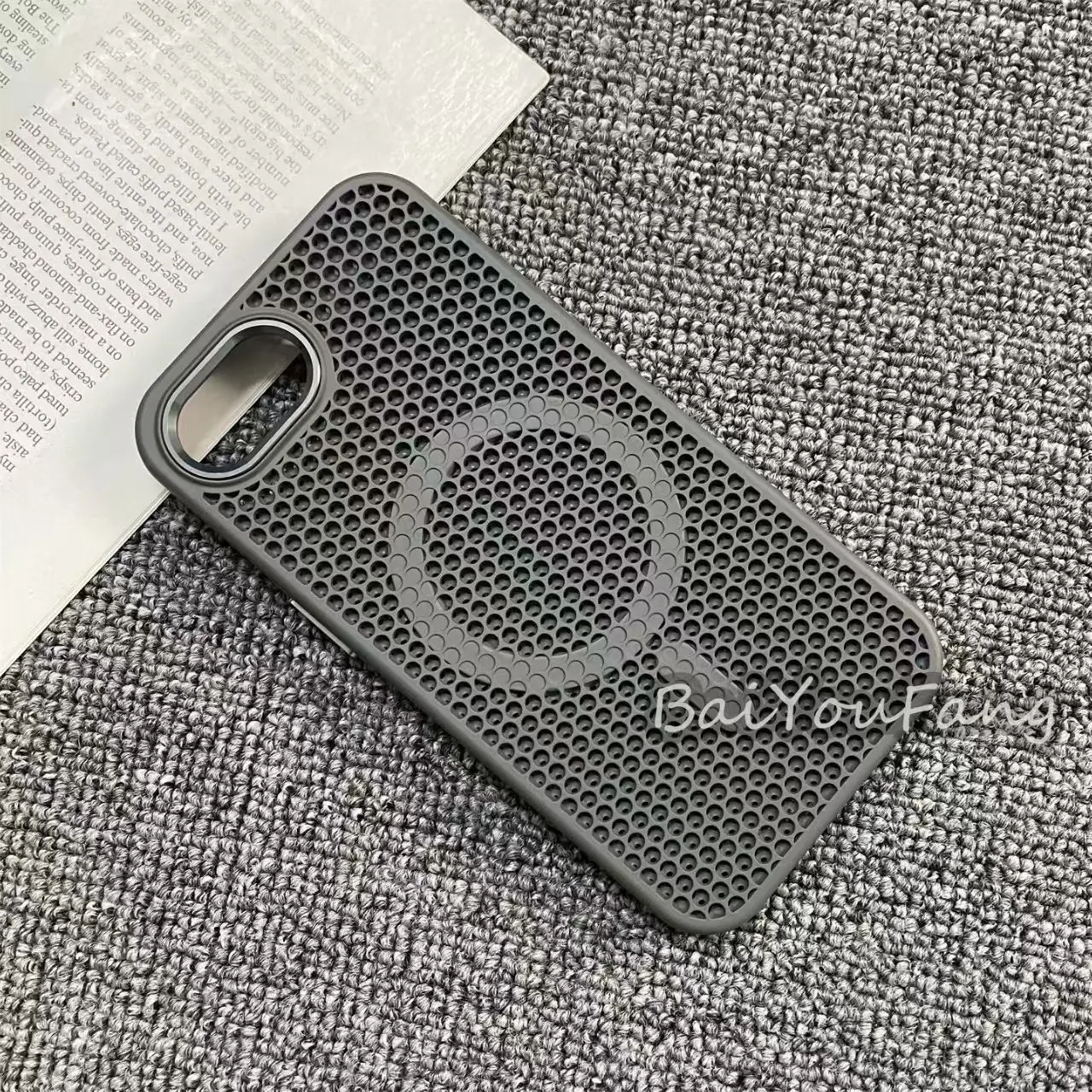New Heat Dissipation Honeycomb Hollow Breathable PC Phone Case with Wireless Charging Compatibility
