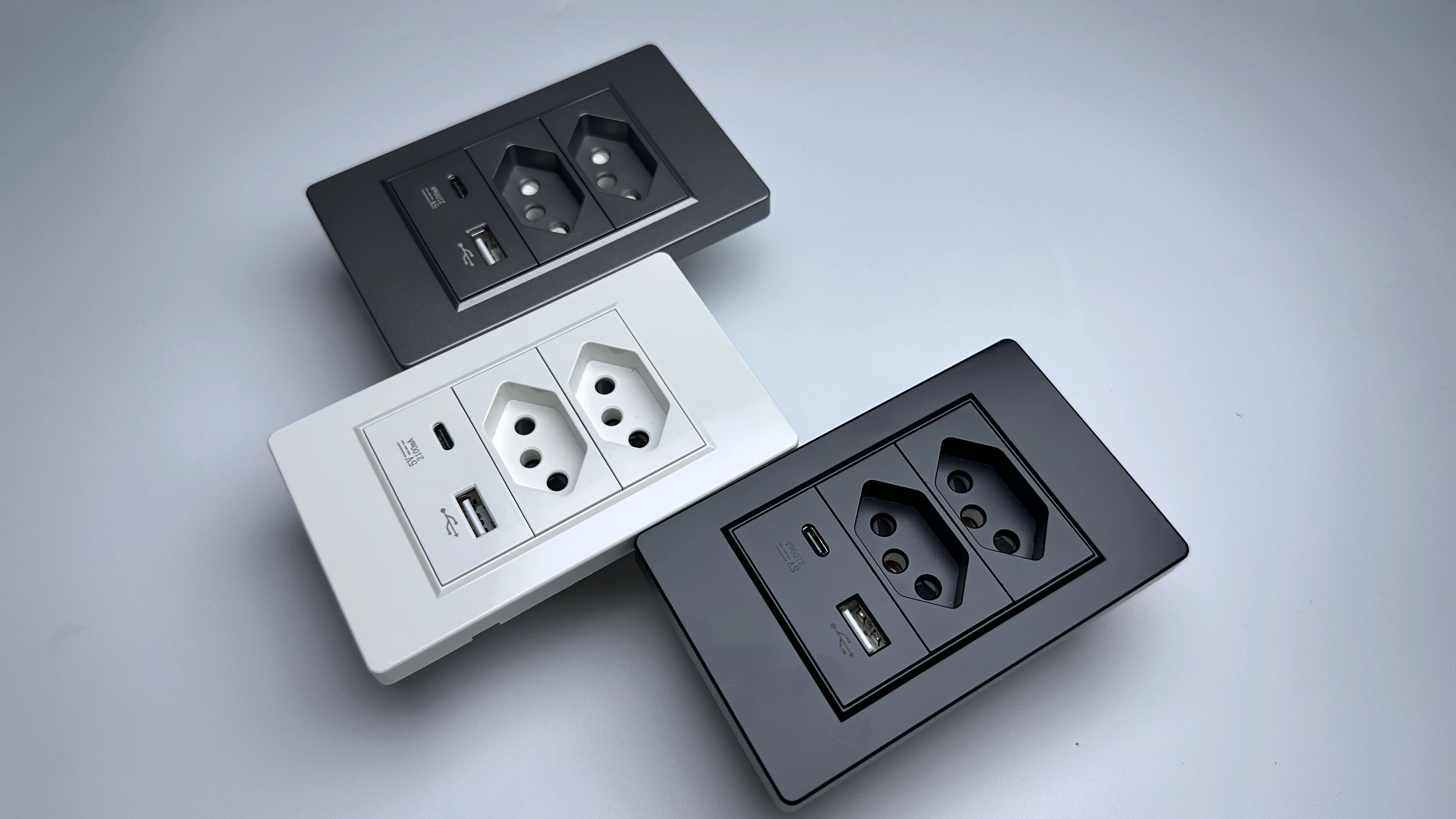 DELEFU Fireproof PC Panel 10A 20A 118mm Fast Charge Type-c USB Brazil  Standard Outlets Plug White Grey Black Wall Socket Switch - AliExpress