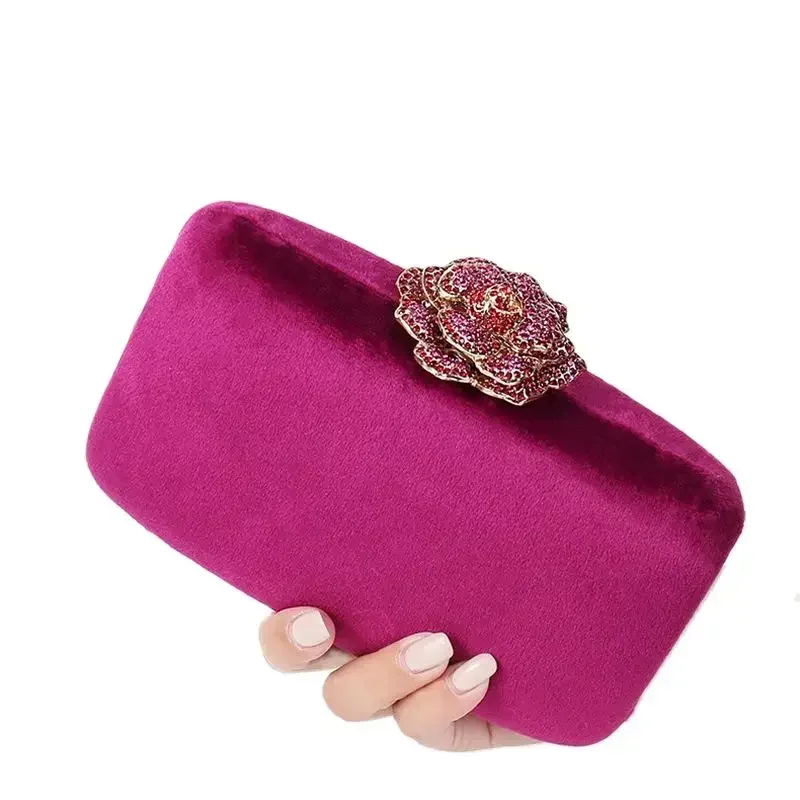 

Designer Clutch Purse Lock Velvet Drop Clutch Bag Wedding 2023 Flower Luxury Diamond Elegant Chain Bag Shipping Evening