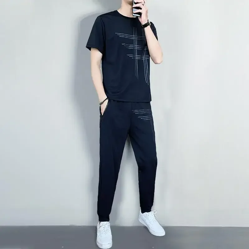 thumbnail image 1 of Conjunto de pantalones lisos para hombre, conjunto de camiseta y pantalones para entrenamiento sin logotipo para hombre, conjunto básico negro de dos piezas, camiseta nueva a juego de alta calidad, 1 of 4