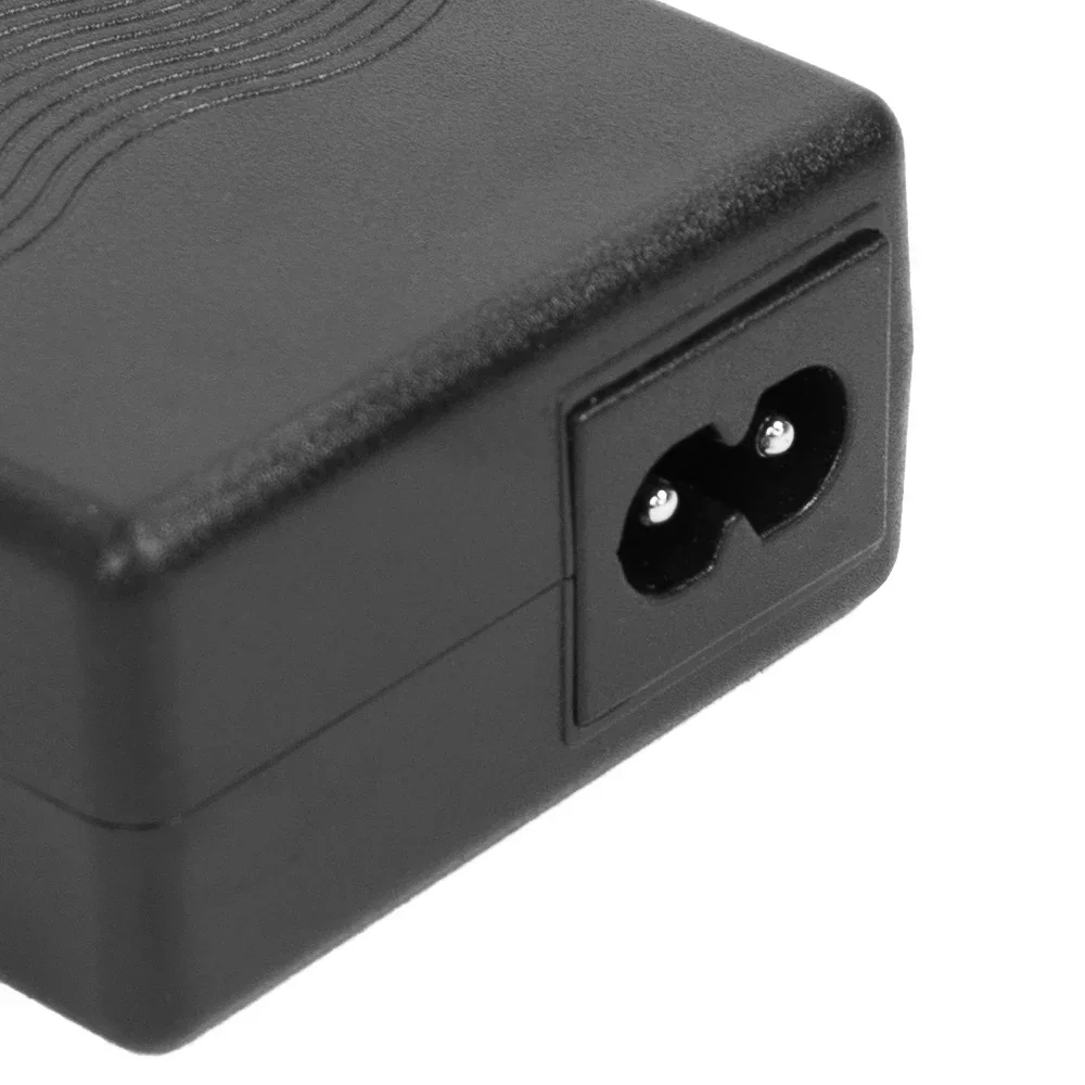 Chargeur pour trottinette électrique 42V 2A universel connecteur DC