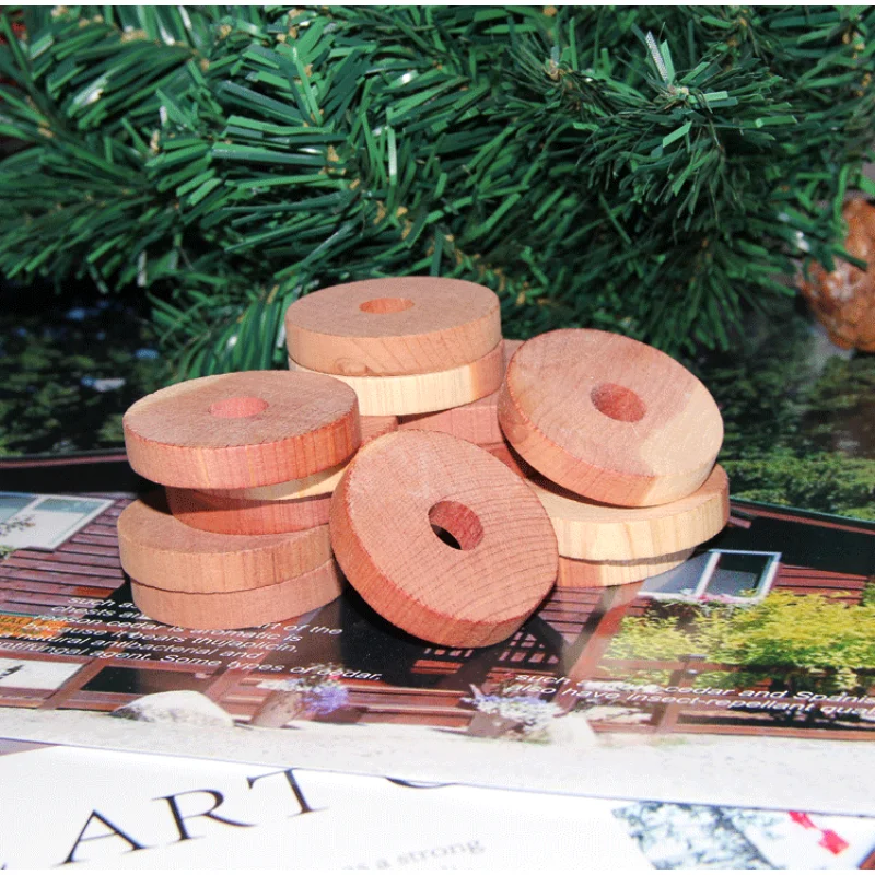 10PcsNaturalCedarBlockFreshOdourDeterrentInsectWardrobeClothes