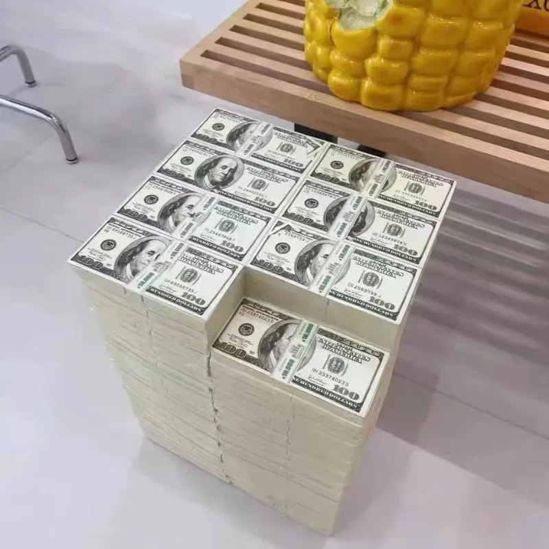 Sgabello a forma di dollaro in resina - immagine 4