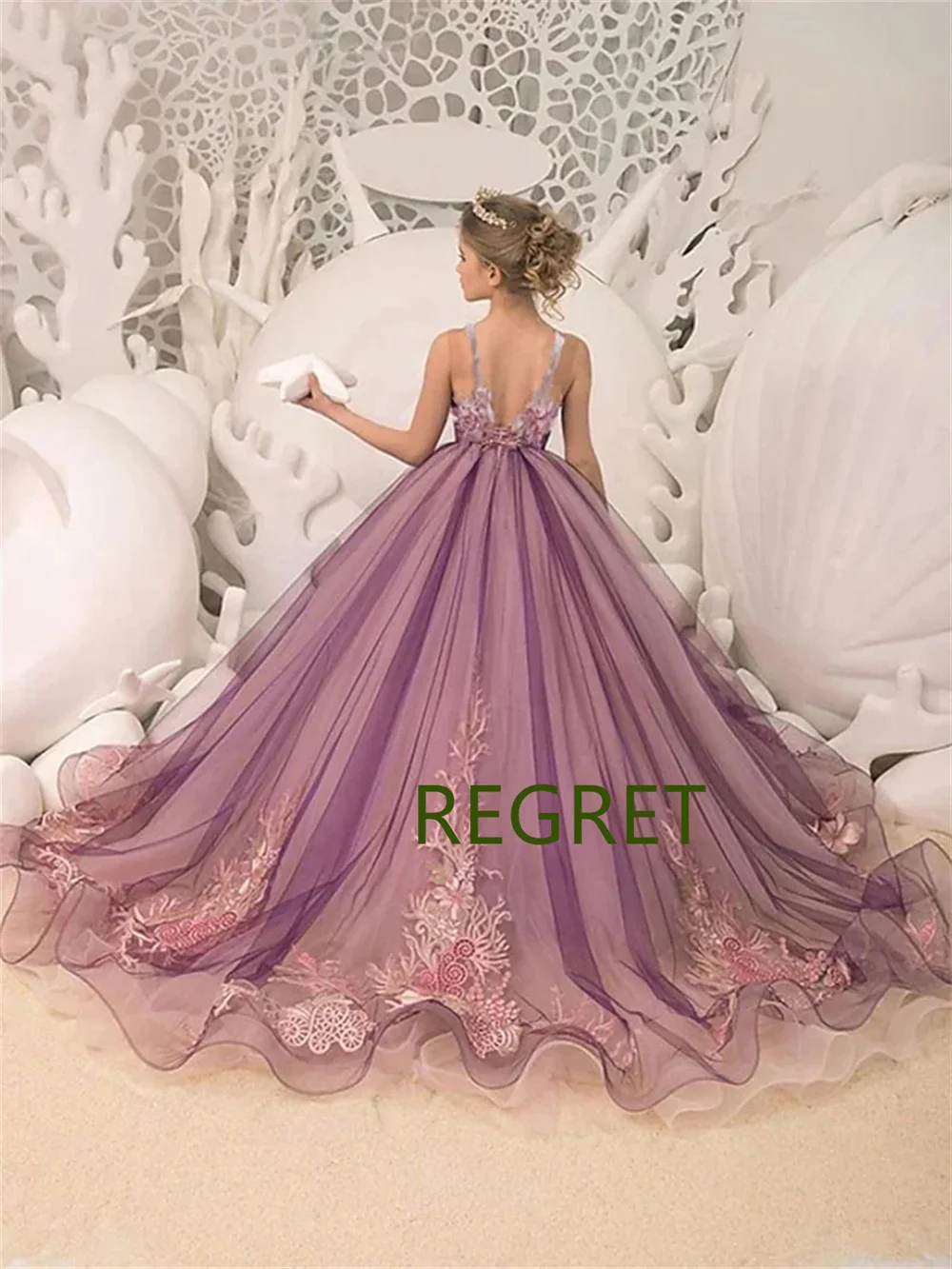 

Purple Flower Girl Dress For Wedding Tulle Applique Lace Fluffy Sleeveless Princess Birthday Party First Communion Ball Gowns