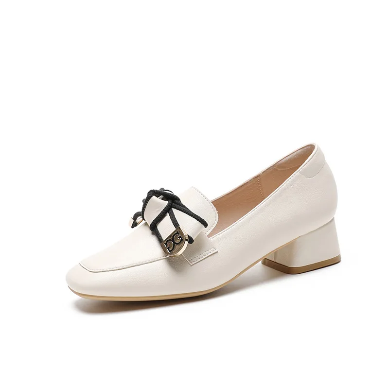 

Туфли-лодочки женские на квадратном каблуке 3 см с ремешком с пряжкой