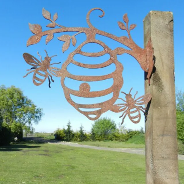 1Db Fém Méhsejt Méh Sziluett Művészeti Medál Kültéri Tét Kerítés Otthoni Kreatív Kerti Dekorációs Kézművesség 30*26 Cm