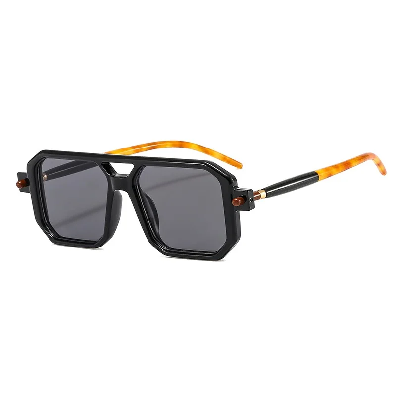 Nuovi Occhiali Da Sole Quadrati Per Uomo Donna Fashion Luxury Retro Double Bridges Clear Anti-Blu-Ray Glasses Frame Tranding Shades Uv400