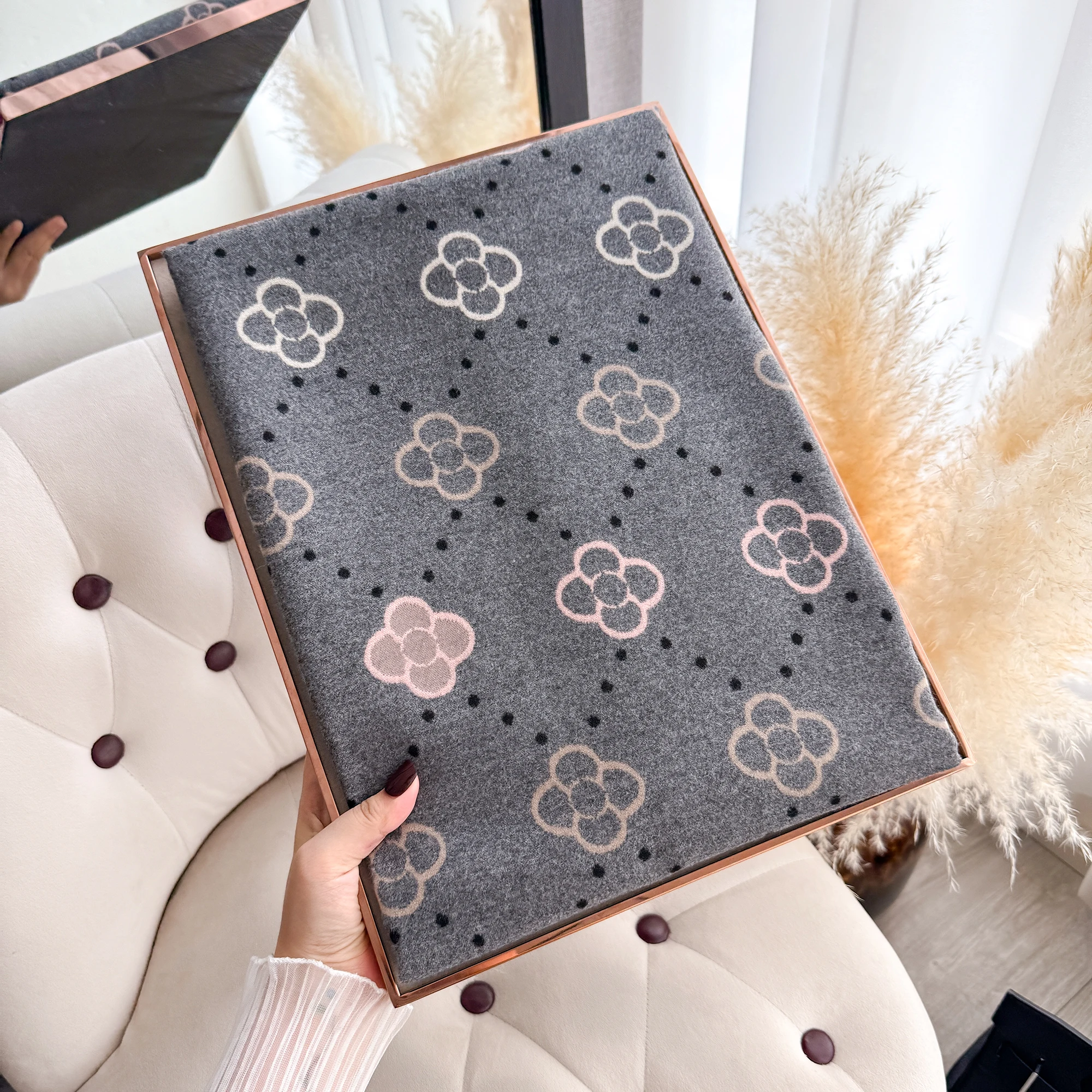 Women's Winter Versatile Trendy High-end Feel Faux Sheepskin Office Air Conditioner Scarf Thickened Warm Neck Warmer