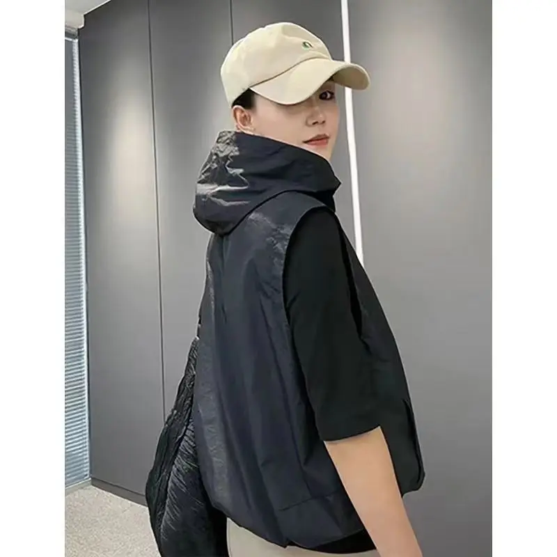 Summer New Sunscreen Vest Korean Version The Loose Big Yards Hooded Short Section Vest Thin Section Short Jacket Shoulders