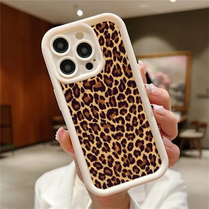 Chic Retro Black Leopard Print Phone Case Cover