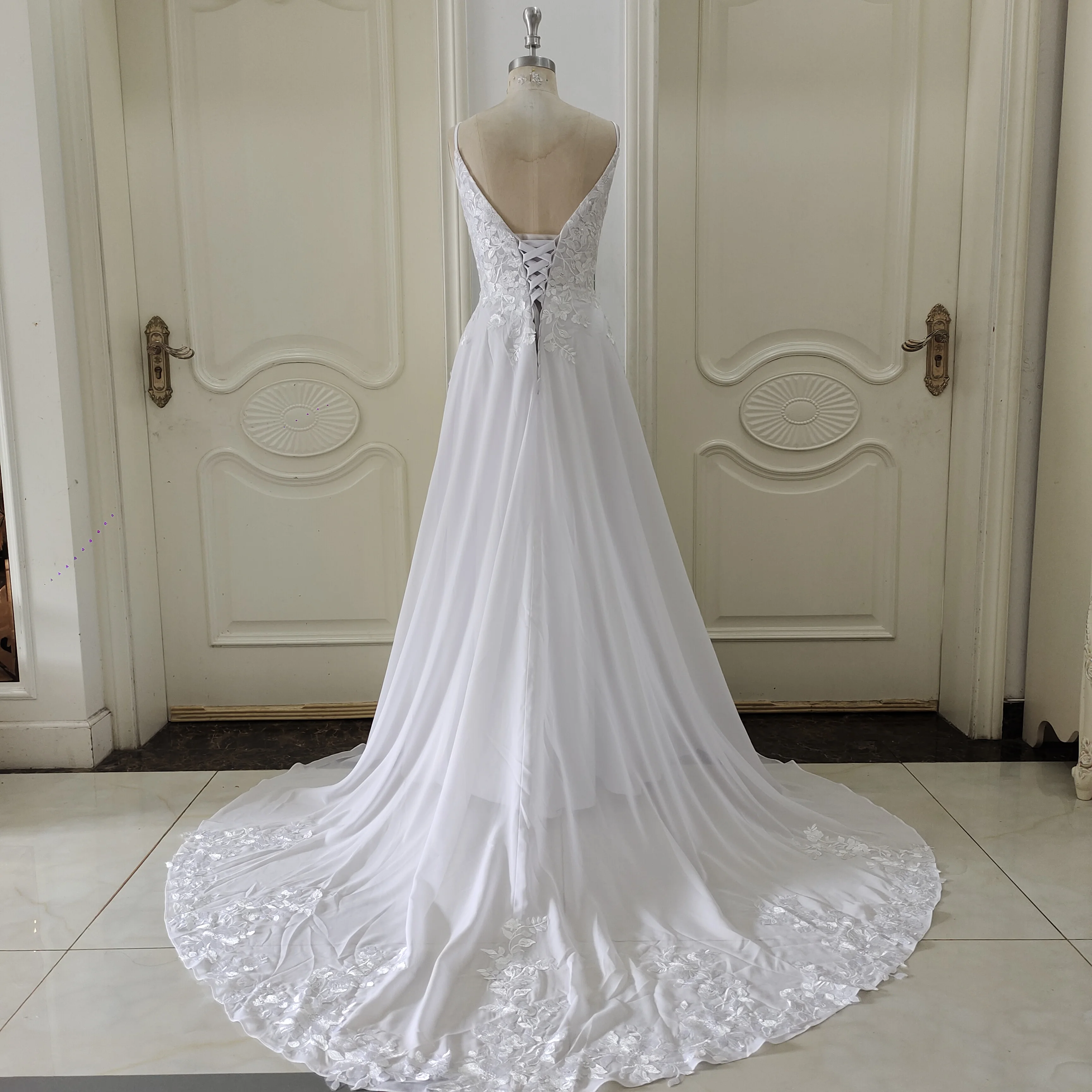 Customized ZJ6032 Chiffon Wedding Dresses for Women 2025 Summer New Sleeveless Bridal Gowns with Lace New Court Train 3