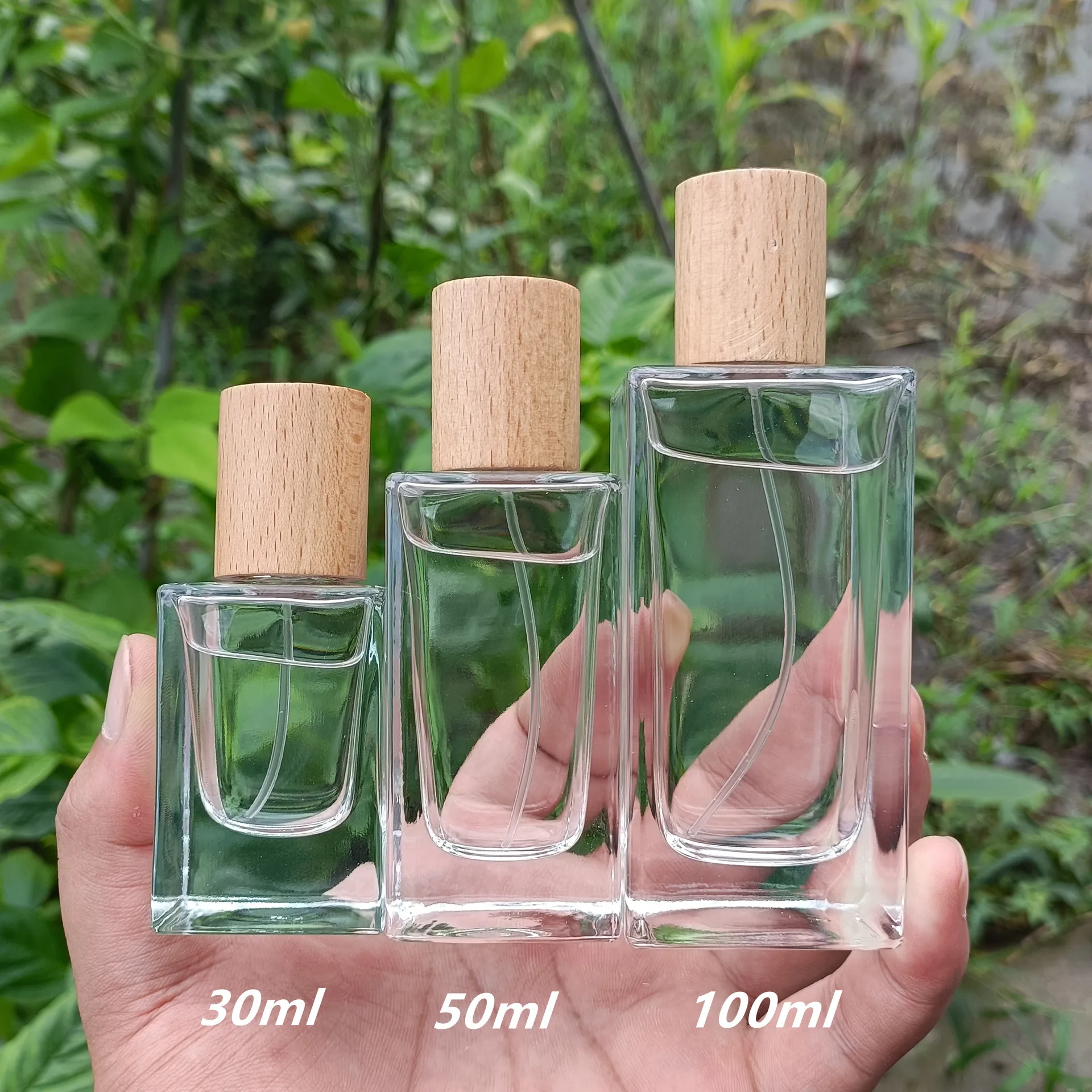 https://ae01.alicdn.com/kf/Sb51368ae196946588f98b688898dee2aN/30-50-100ml-Perfume-Bottle-Clear-Glass-Refillable-Mist-Spray-Atomizer-Liquid-Empty-Cosmetic-Container-Alcohol.jpg