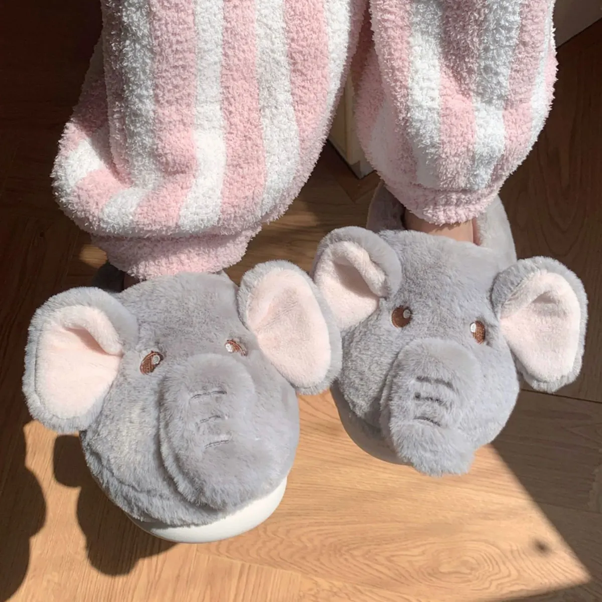 Cute Winter Women's Cotton Slippers Three-dimensional Elephant Wrapped Toe Cartoon Slippers Thick Sole EVA Plush Home Slippers 4
