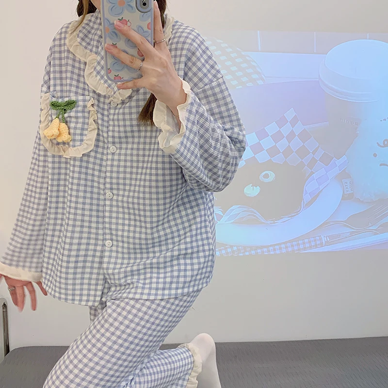 Plaid women's pajamas spring autumn new cardigan small lapel long sleeved trousers two-piece female student home clothes suit