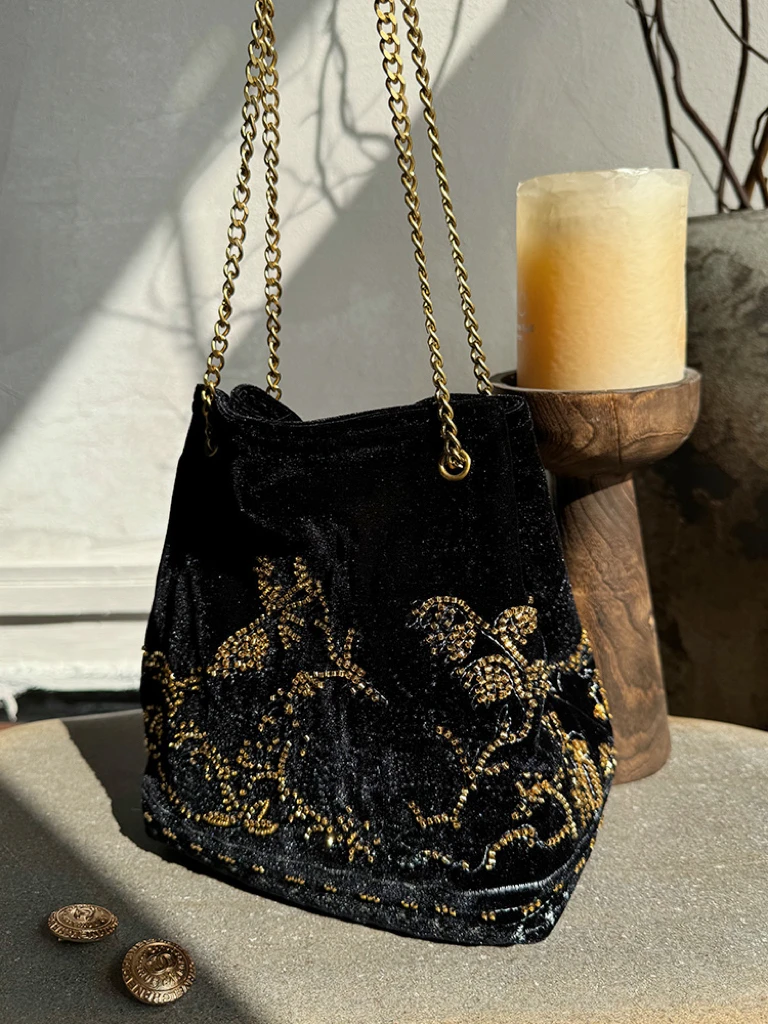 NEW Velvet Embroidered Handmade Commuting Underarm New Shoulder Bag Women Artistic Ancient Style Black Tote Bag