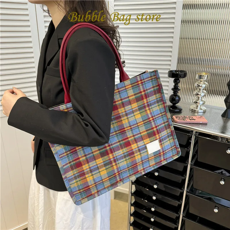 

Literary Plaid Large Capacity Bag Women's New Student Versatile Canvas Bag 2024 Spring and Summer Niche Fashion Shoulder Bag