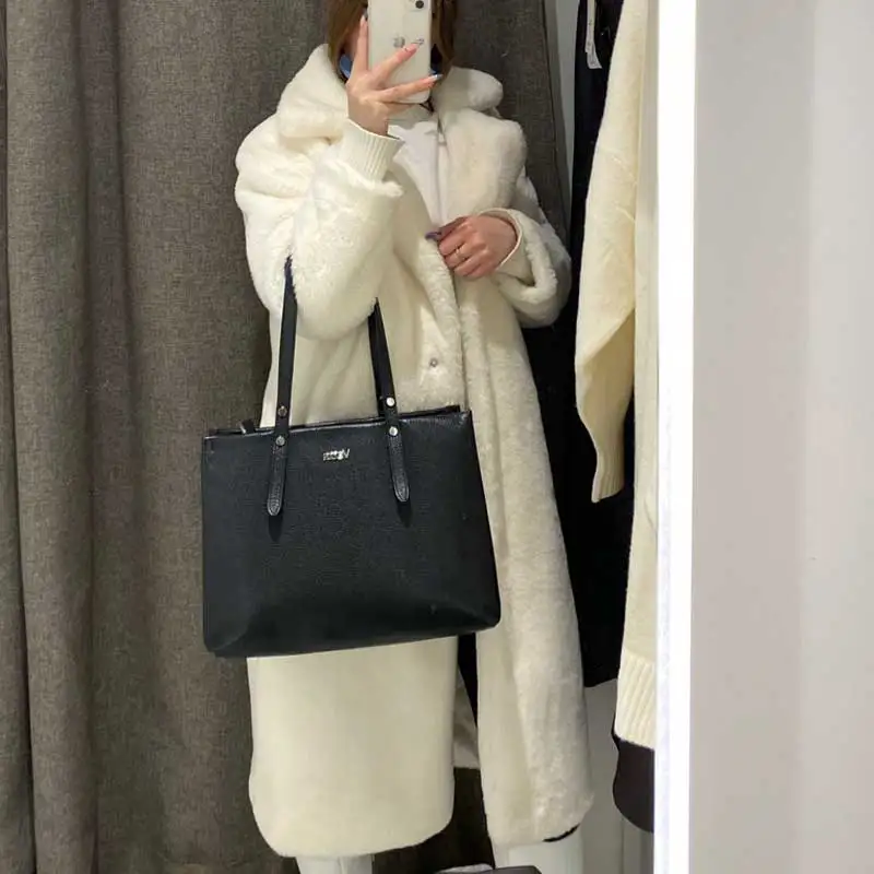Winter Women High Quality Faux Rabbit Fur Coat Luxury Long Fur Coat Loose Lapel OverCoat Thick Warm Plus Size Female Plush Coats 3