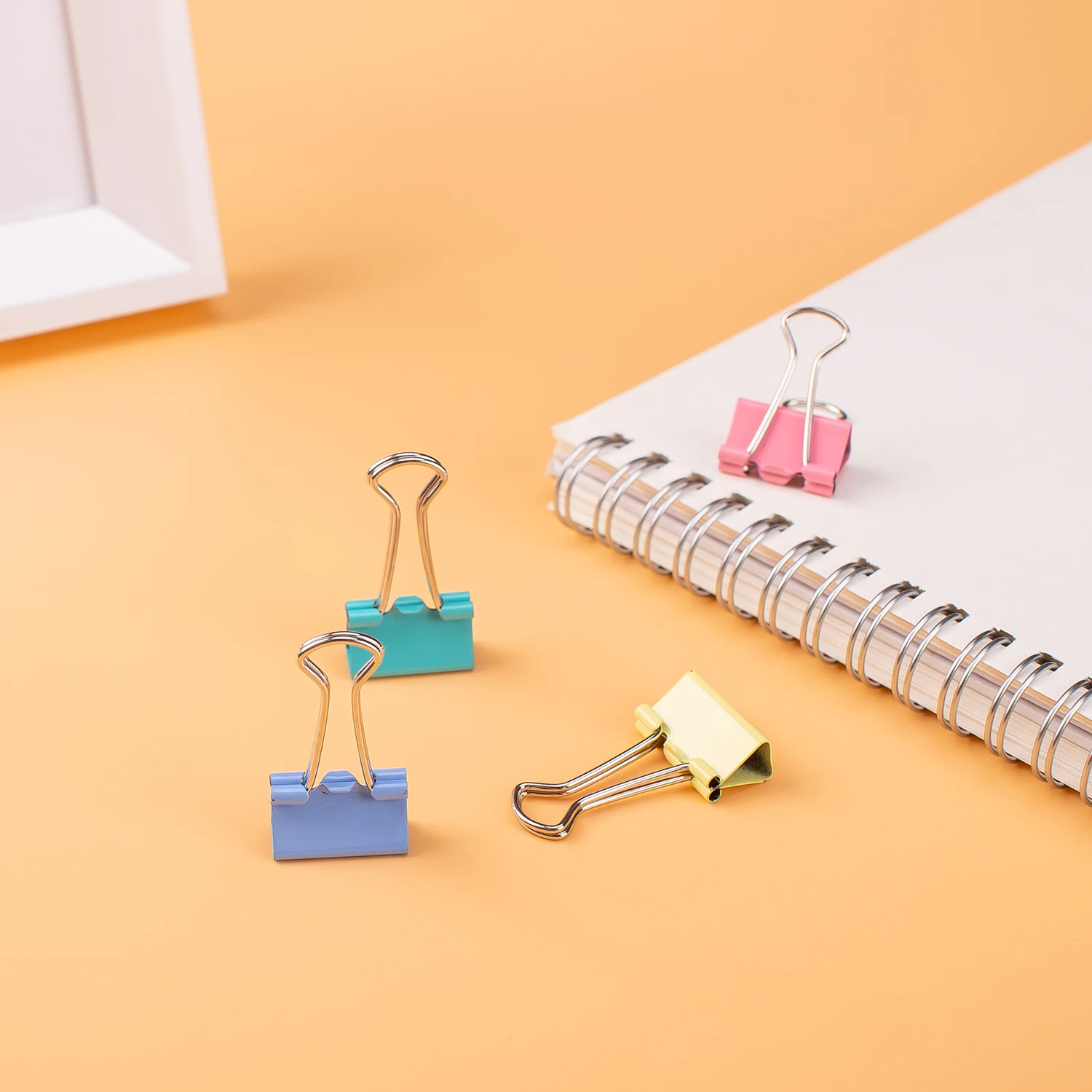 Binder Clips Deli 19mm Colorful Dovetail Clip Effortless Binder Clip Long Tail School Office Learning Supplies 1 Box E8555A