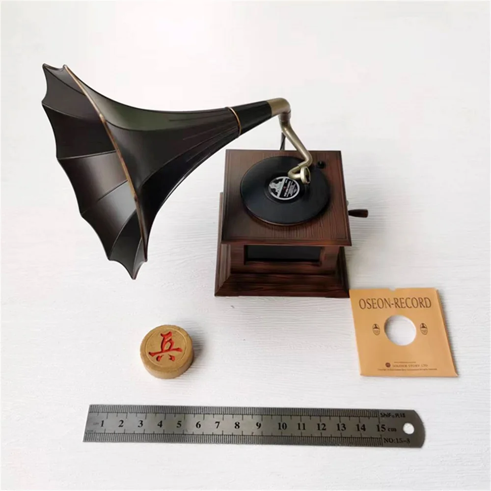

POPTOYS BGS016 Scale 1/12 Big Head Series Gramophone Wooden Table Flags Model For 6inch Figures Scene Component