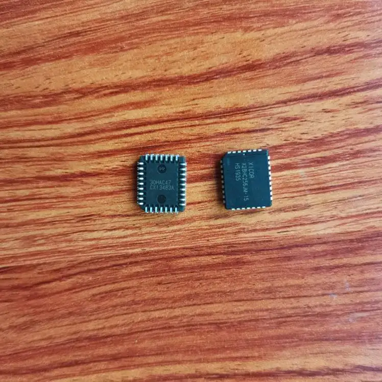 X28HC256JM-15 X28HC256JM X28HC256 28HC256JM-15 28HC256 EEPROM PLCC32  Ǹ