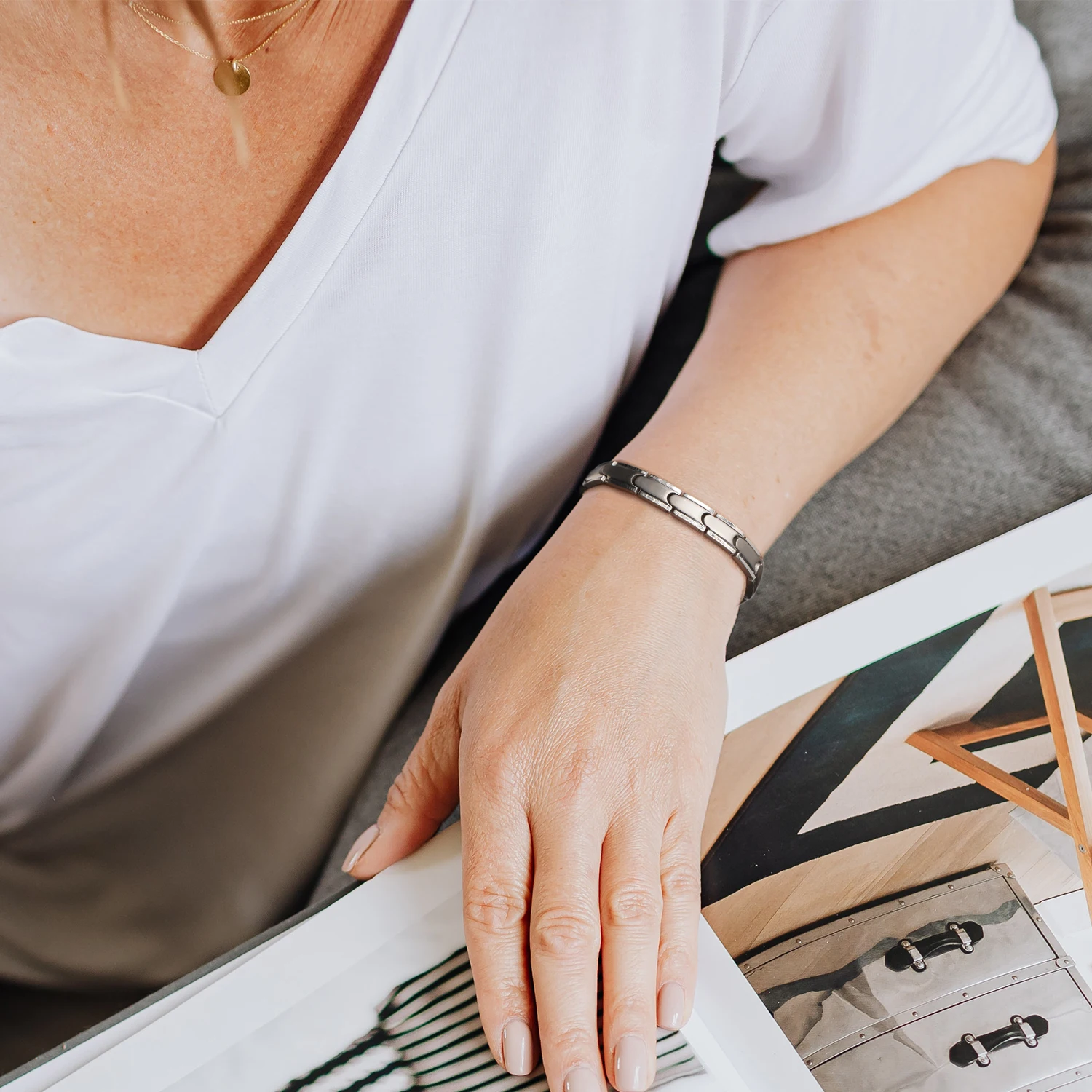 Rainso Couple Bracelet Hand Chain Health Bio Energy Magnetic Bracelet Charm Male Titanium For Men Jewelry Valentine's Day Gifts